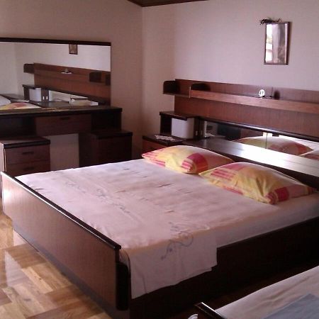 Apartments Nada Brela Zewnętrze zdjęcie